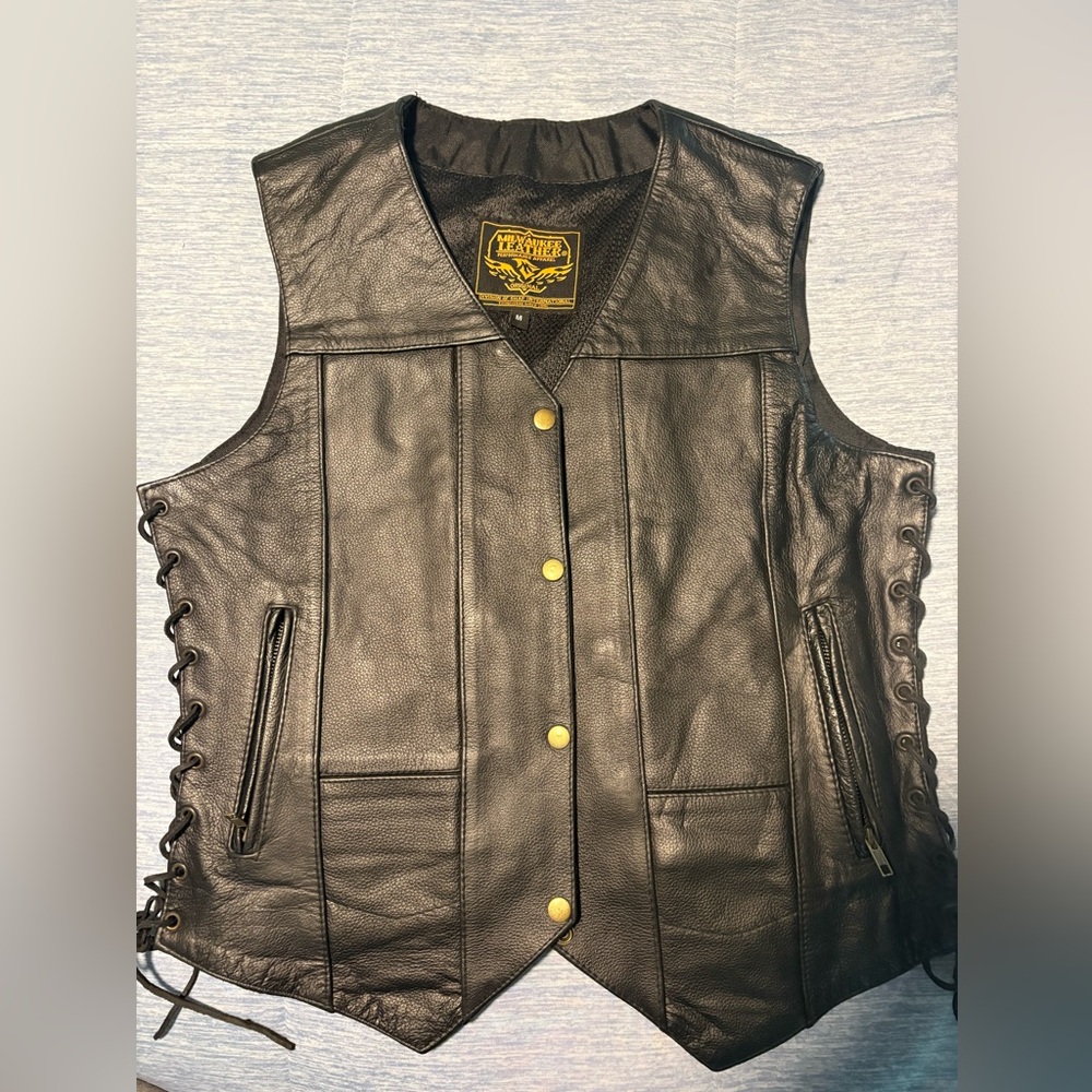 New-Never Worn! Milwaukee Leather Vest Black